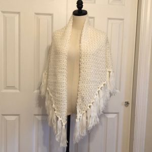 Nasharr Freres Ltd lite cream/off white colored shawl - vintage